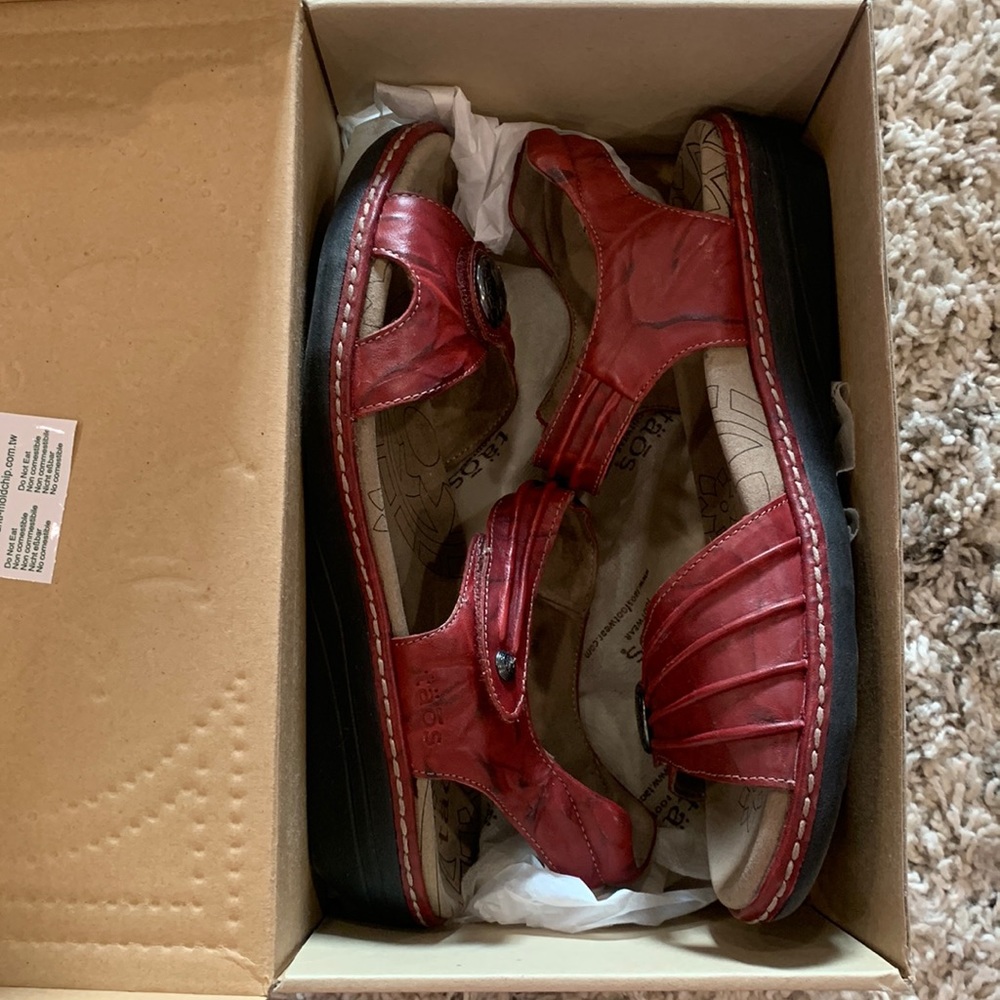 Taos  Footwear Sandals